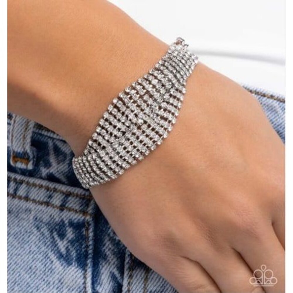 Paparazzi Trustworthy Twist Rhinestone Silver-Tone Bracelet Fits Most Wrists New
